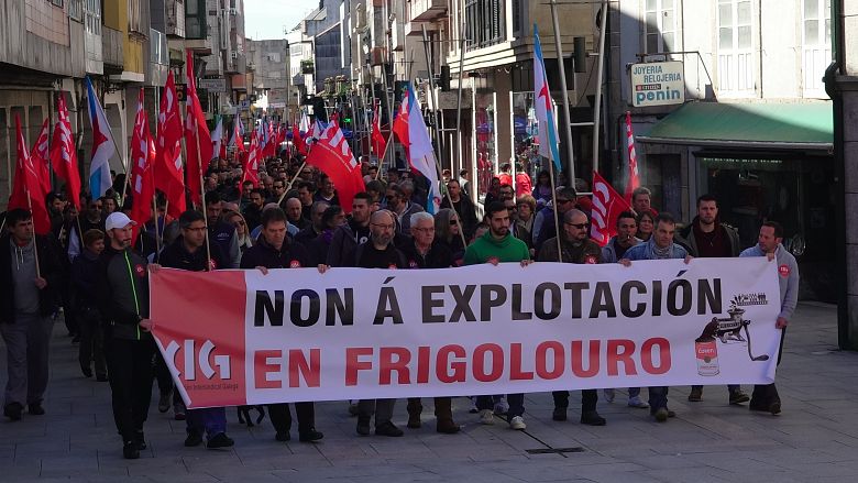 2016 04 06 ManifaServicarneFrigolouroPorrinho03.JPG